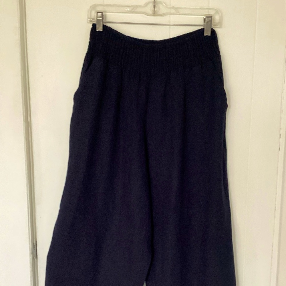 Jones New York Navy Linen/Viscose wide leg Pants, elastic waist.